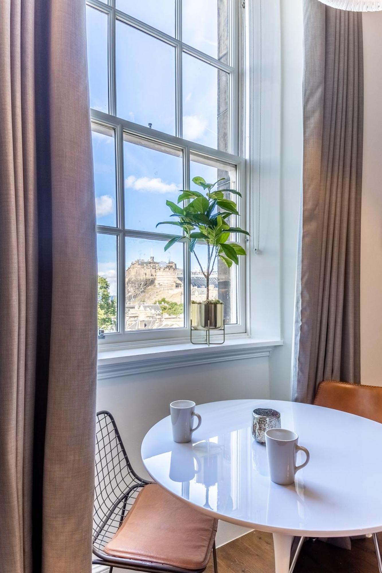 No1 Apartments Edinburgh - George IV Bridge エクステリア 写真