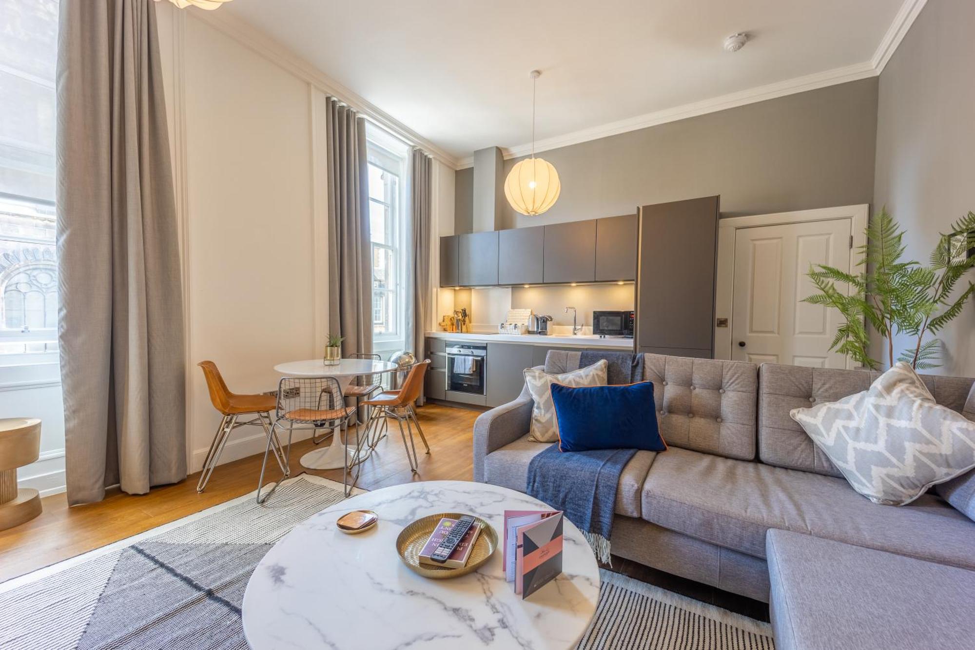 No1 Apartments Edinburgh - George IV Bridge エクステリア 写真